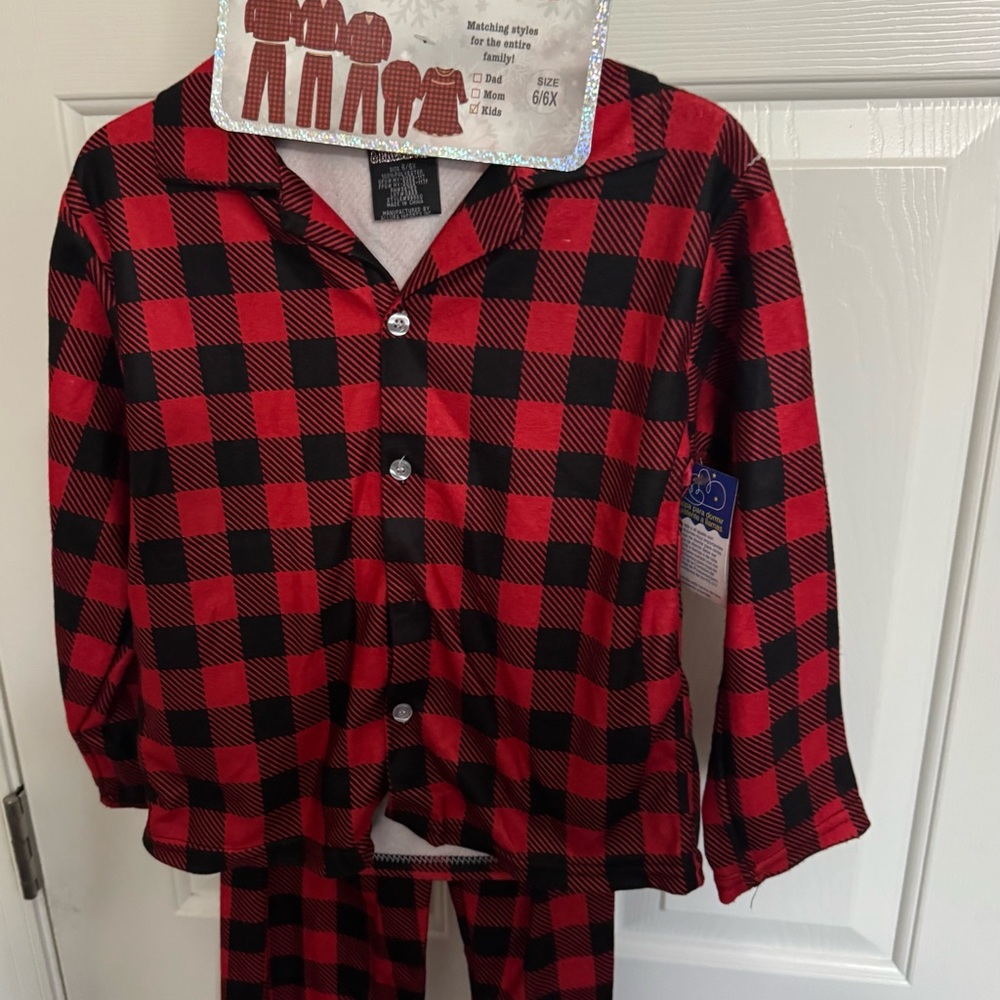 NWT PJ's & Presents Plaid Flannel Pajamas Red Buffalo Checkered Christmas 6/6X